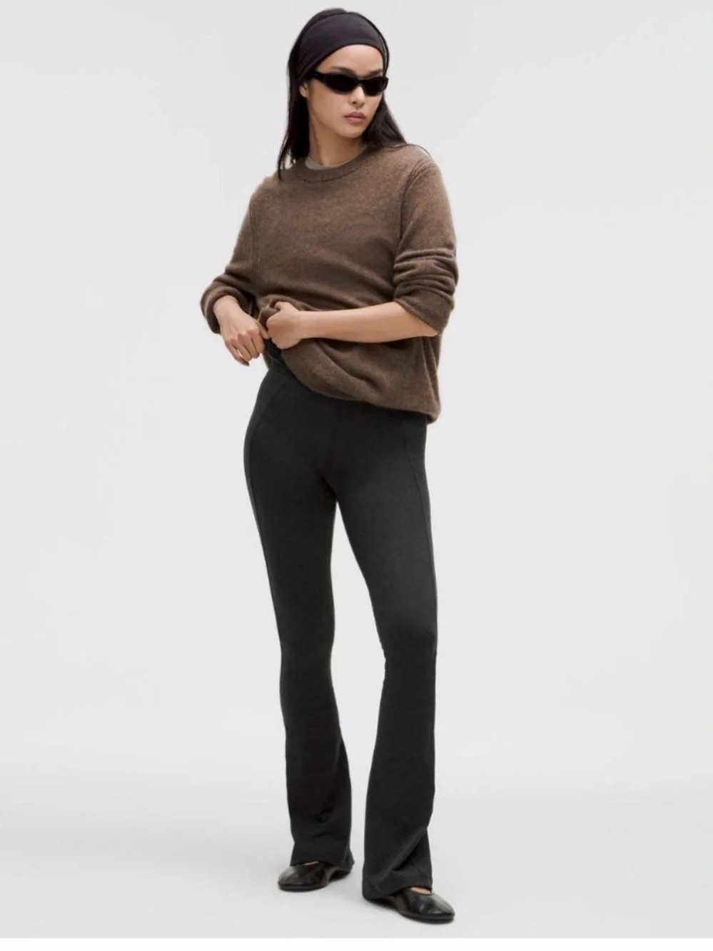 Lululemon Soft Sueded Split-Hem High-Rise Mini-Flare Pant size 8 Perfect Cond